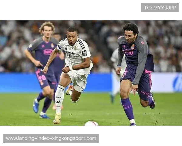 姆巴佩禁区内多次触球