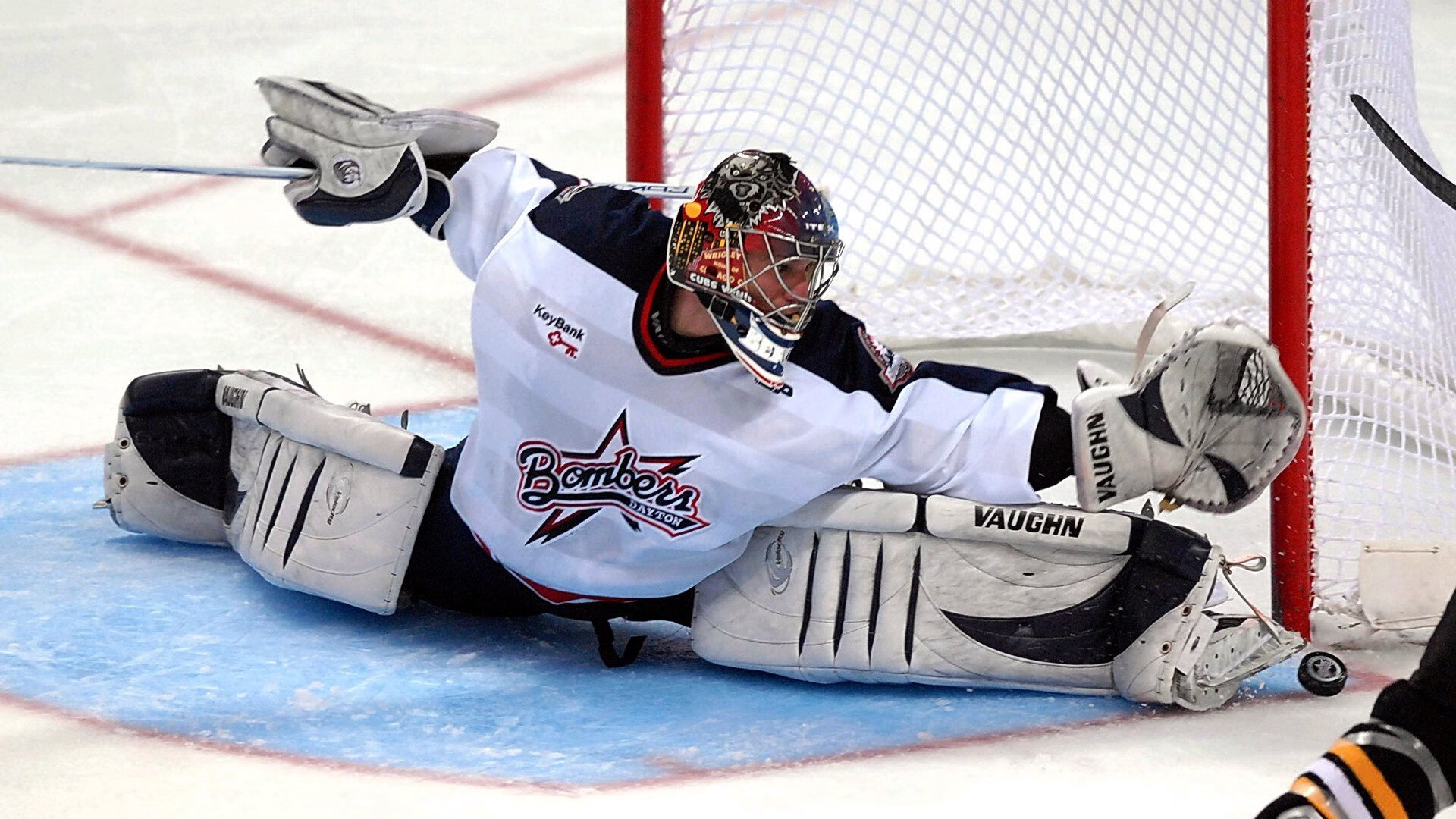 综合体育系“体育社团联合争霸赛” 篮球社、跑团等同场对战